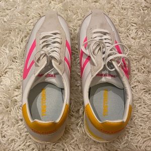 tretorn pink and white tennis shoes